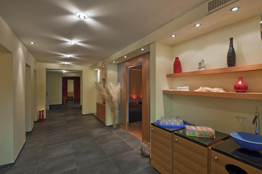 סאס פה Hotel Metropol מראה חיצוני תמונה