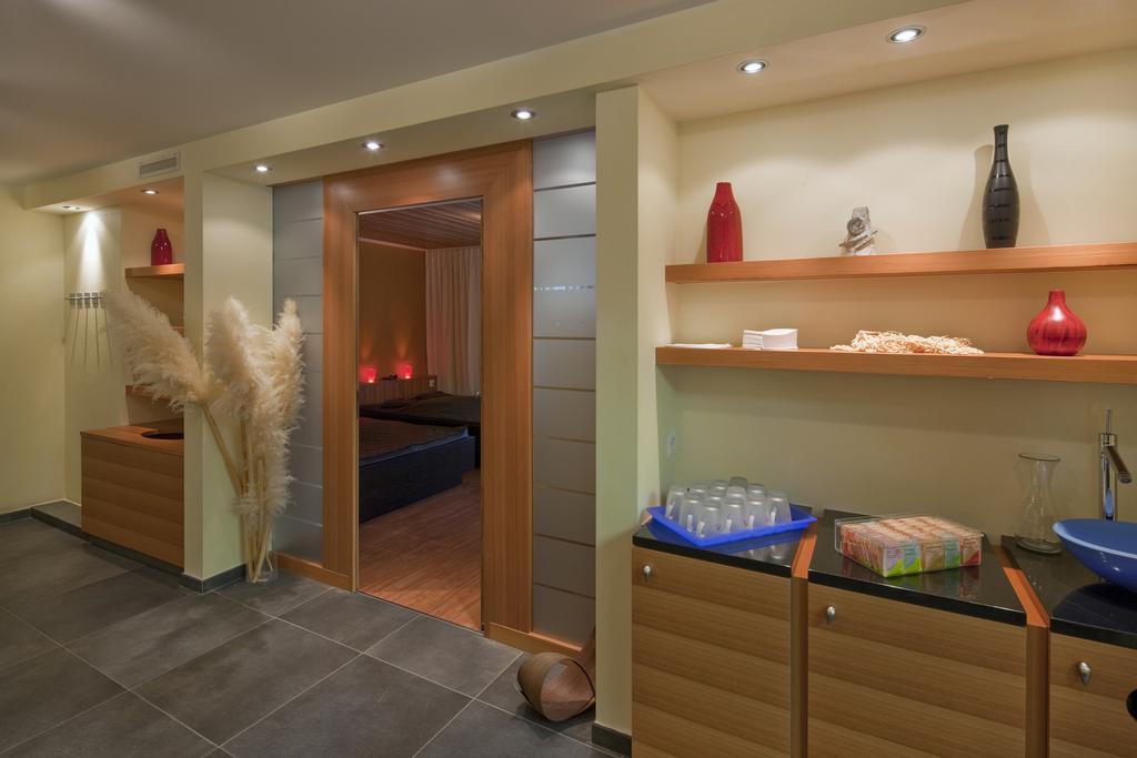 סאס פה Hotel Metropol מראה חיצוני תמונה