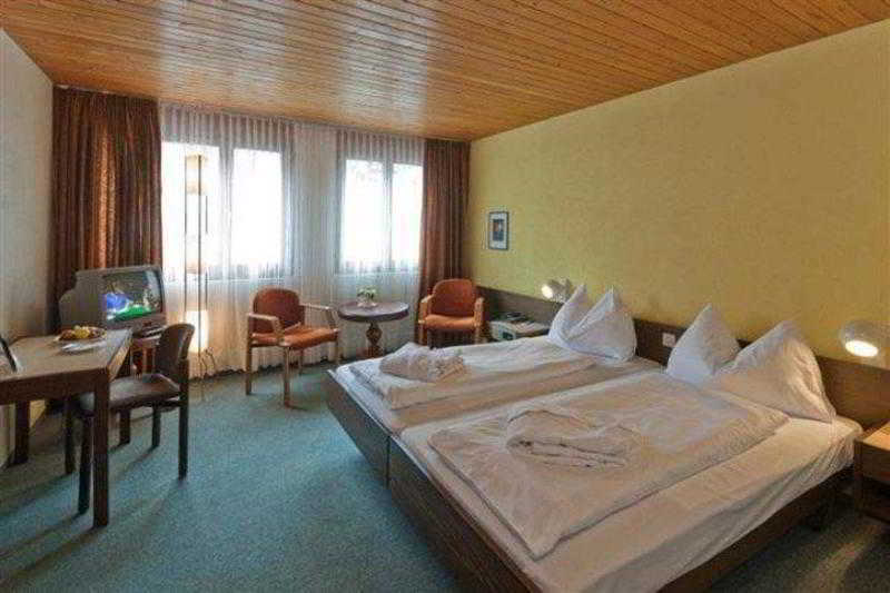 סאס פה Hotel Metropol מראה חיצוני תמונה