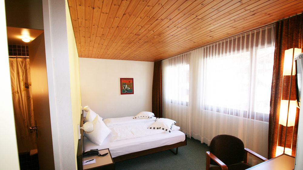 סאס פה Hotel Metropol מראה חיצוני תמונה