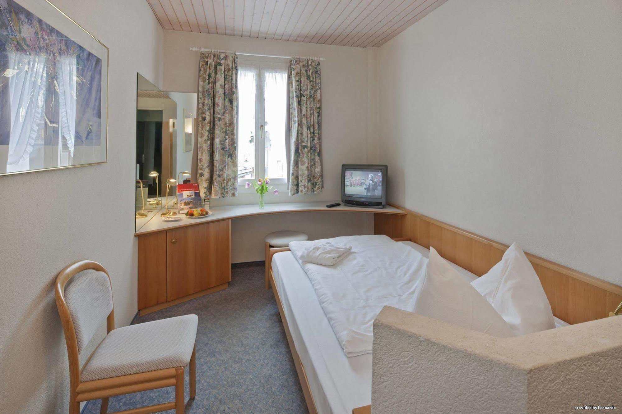 סאס פה Hotel Metropol מראה חיצוני תמונה