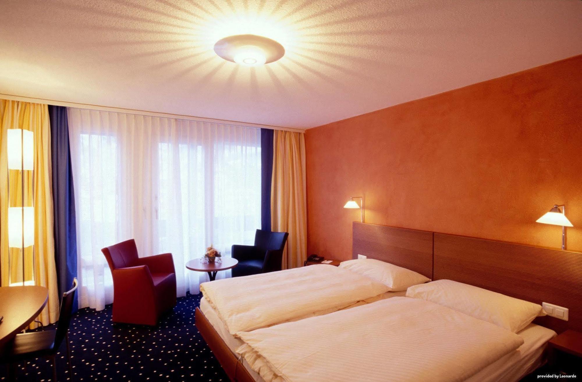סאס פה Hotel Metropol חדר תמונה
