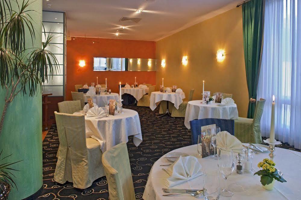 סאס פה Hotel Metropol מראה חיצוני תמונה