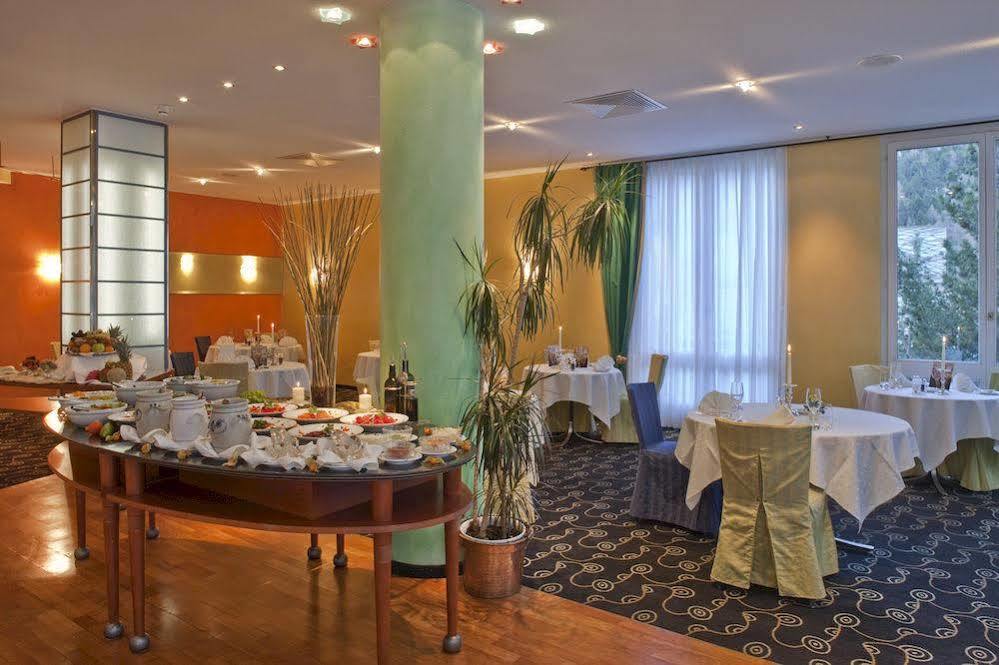 סאס פה Hotel Metropol מראה חיצוני תמונה