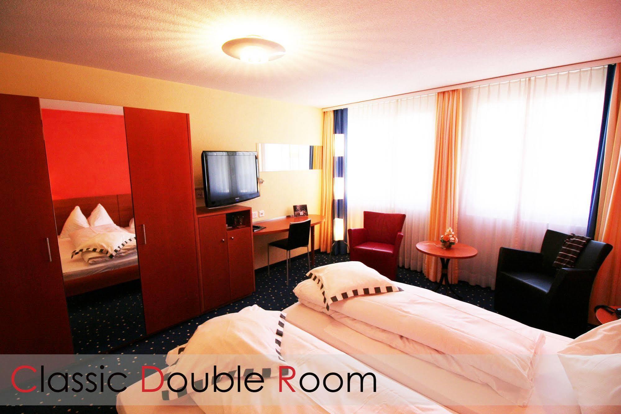 סאס פה Hotel Metropol מראה חיצוני תמונה